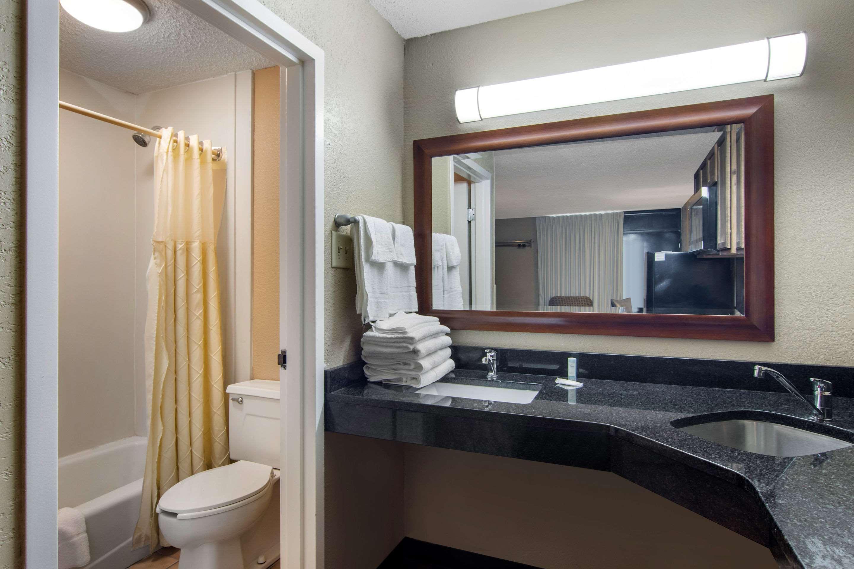 Suburban Studios Macon Dış mekan fotoğraf