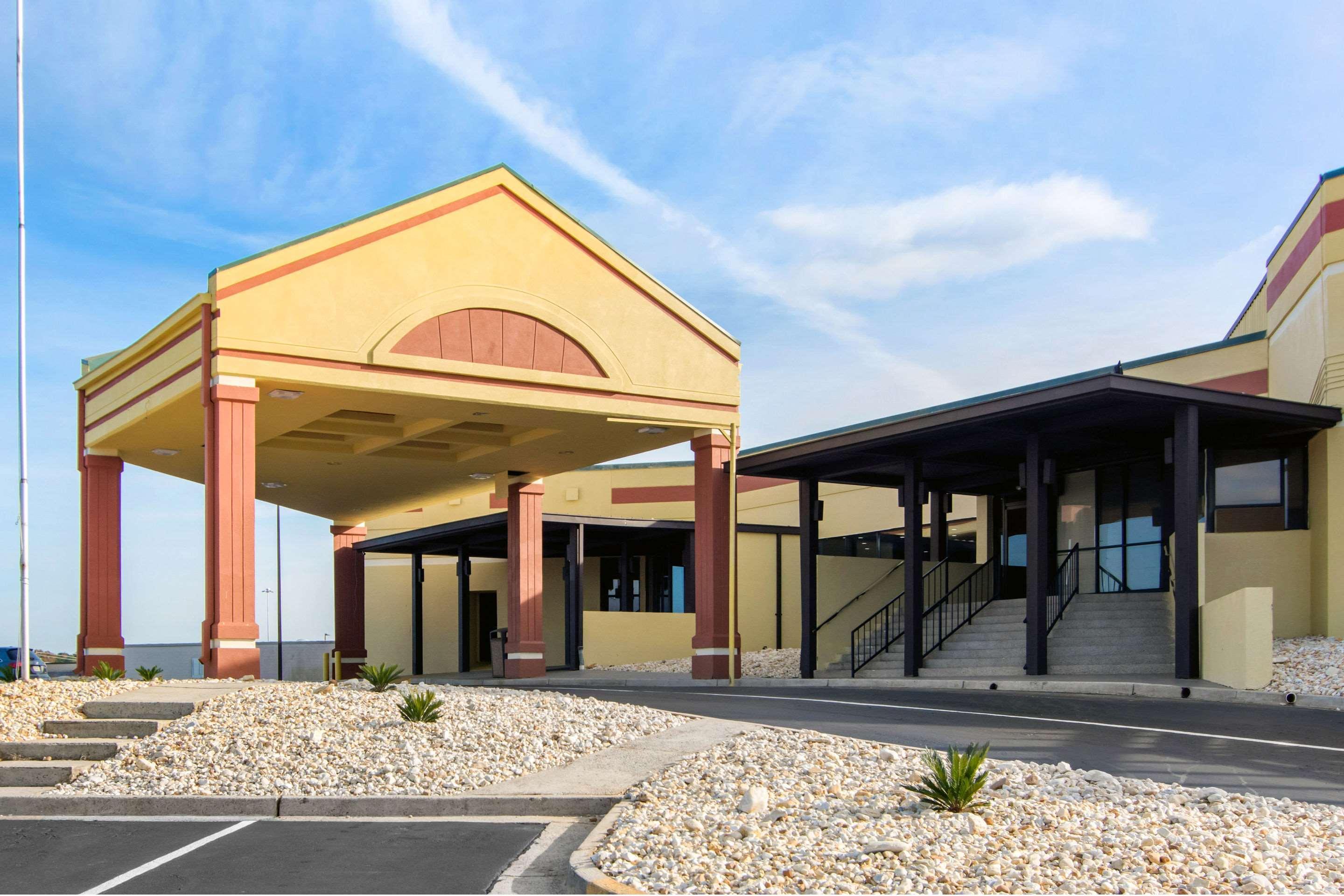 Suburban Studios Macon Dış mekan fotoğraf